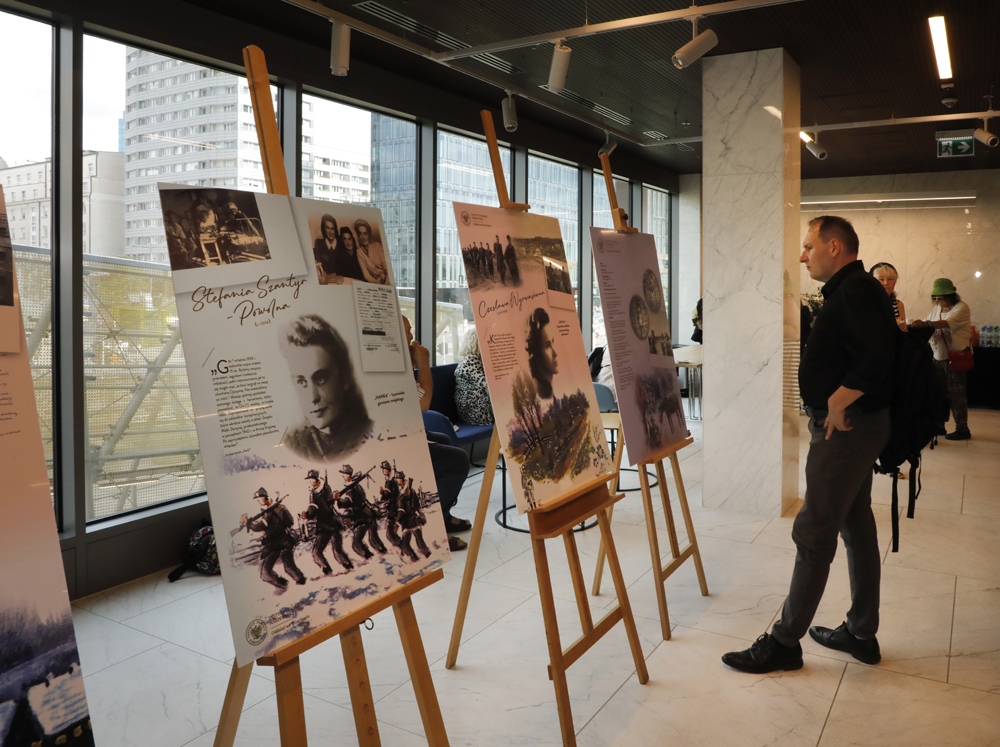 Wernisaż wystawy „Łączniczki wileńskiej Armii Krajowej” – Warszawa, 7 sierpnia 2025. Fot. Piotr Życieński (IPN)