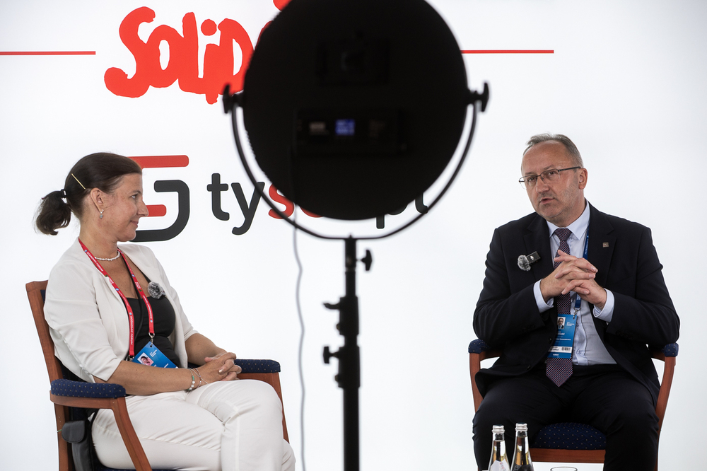 Dr hab. Karol Polejowski, zastępca prezesa IPN na XXXIV Forum Ekonomicznym w Karpaczu – 2 września 2025. Fot. Sławek Kasper (IPN)