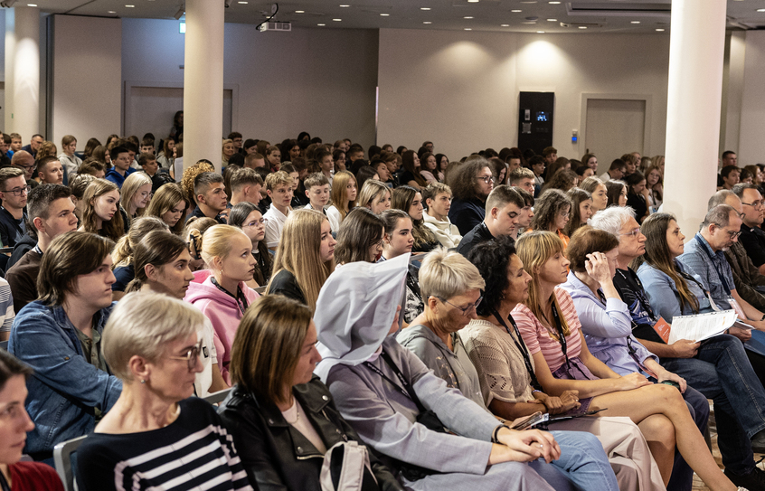 Laureaci I edycji Konkursu „Silni Polską!” na edukacyjnej wizycie w Warszawie – 9 września 2025. Fot. Łukasz Kustrzyński (IPN)