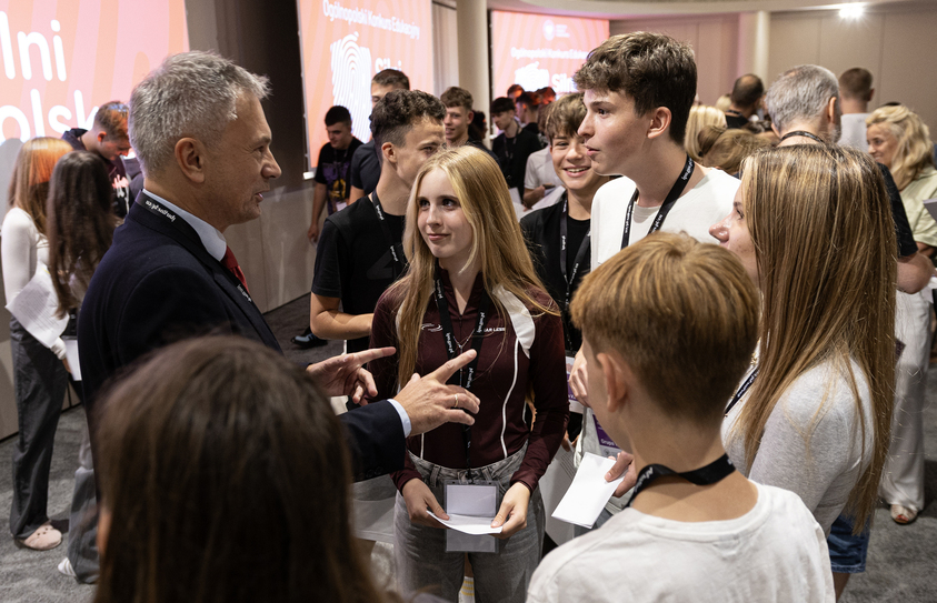 Laureaci I edycji Konkursu „Silni Polską!” na edukacyjnej wizycie w Warszawie – 9 września 2025. Fot. Łukasz Kustrzyński (IPN)
