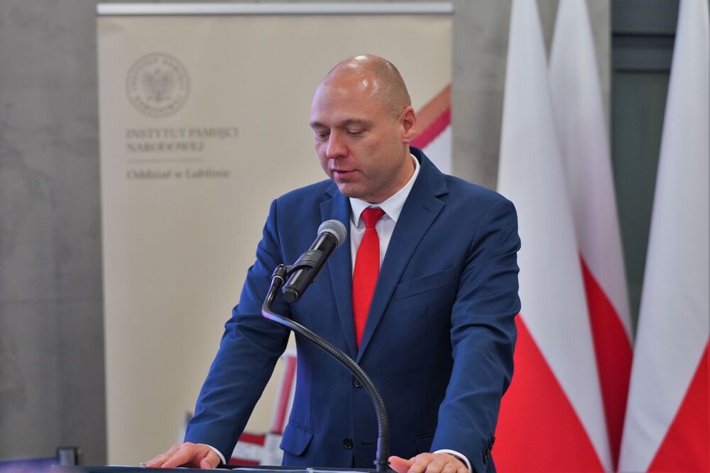 Uroczystość wręczenia Krzyży Wolności i Solidarności działaczom opozycji niepodległościowej z lat 1956–1989. Na zdj. dyrektor Oddziału IPN w Lublinie dr Robert Derewenda – Lublin, 10 września 2025. Fot. Dominik Borek (IPN)