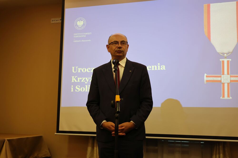 Uroczystość wręczenia Krzyży Wolności i Solidarności – Rzeszów, 11 września 2025. Na zdj. zastępca prezesa IPN dr Mateusz Szpytma. Fot. Katarzyna Gajda-Bator (IPN)