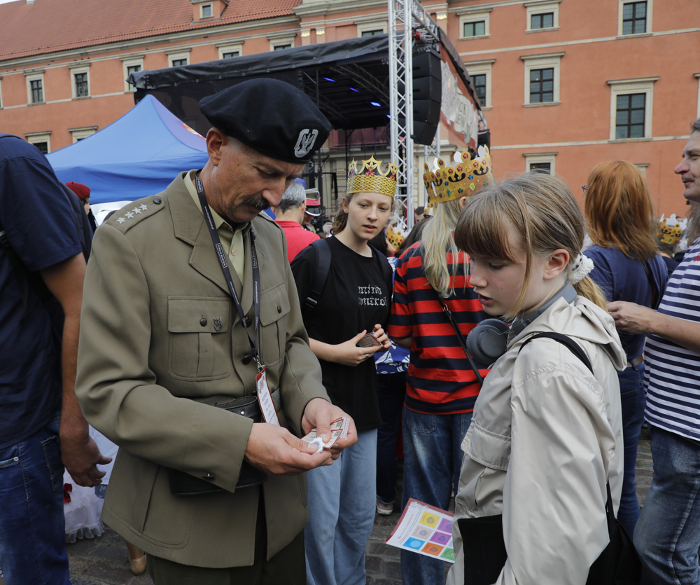 Ulicami Warszawy przeszedł V Orszak Dziejów. Fot. Piotr Życieński (IPN)