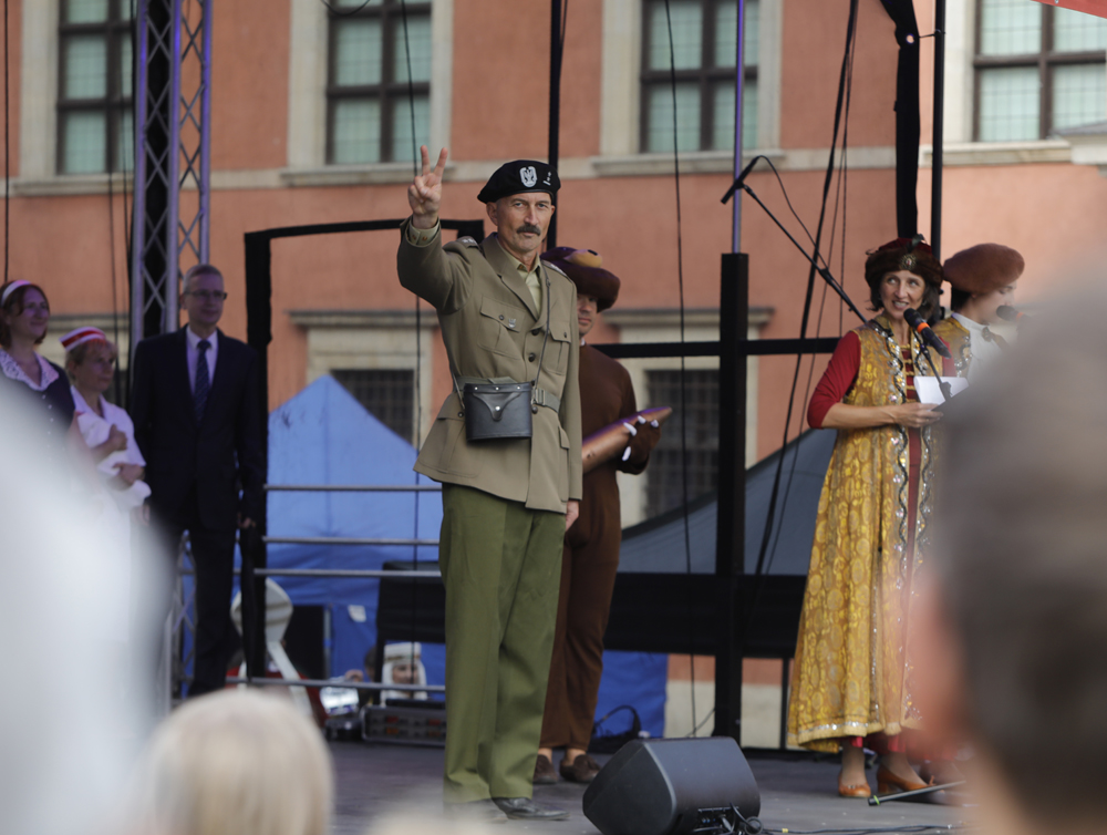 Ulicami Warszawy przeszedł V Orszak Dziejów. Fot. Piotr Życieński (IPN)