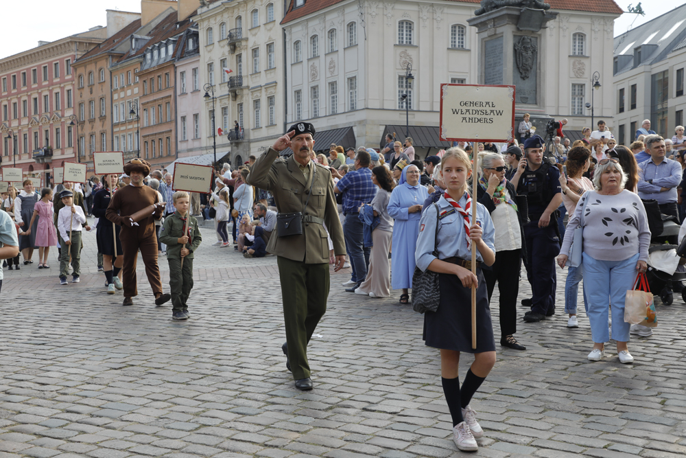 Ulicami Warszawy przeszedł V Orszak Dziejów. Fot. Piotr Życieński (IPN)
