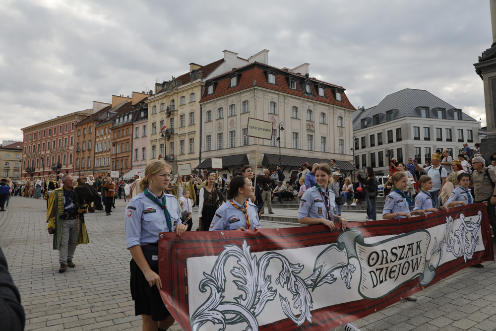Ulicami Warszawy przeszedł V Orszak Dziejów. Fot. Piotr Życieński (IPN)
