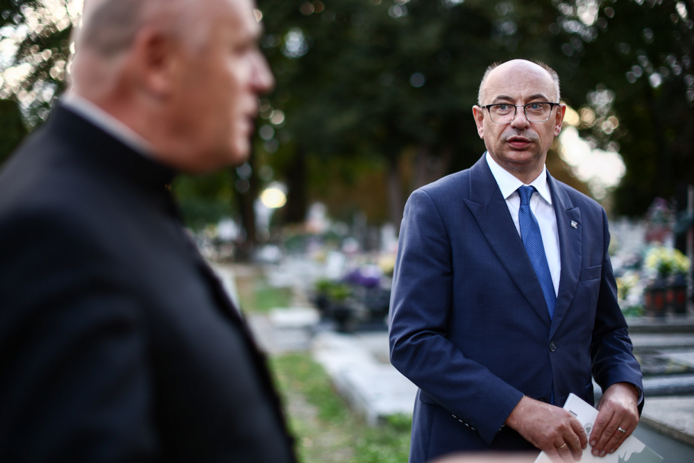 80. rocznica zamordowania Władysława Kojdra. Na zdj. (P) dr Mateusz Szpytma, zastępca prezesa IPN – Przeworsk, 17 września 2025. Fot. Sławek Kasper (IPN)