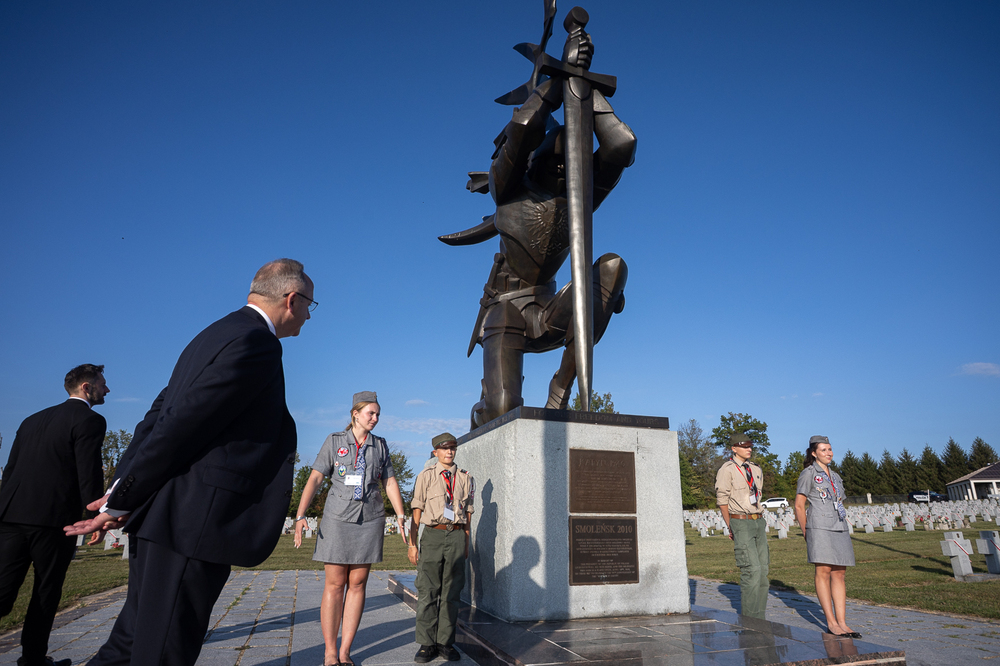 Para Prezydencka złożyła wieniec przed Pomnikiem Mściciela autorstwa Andrzeja Pityńskiego – Doylestown, 21 września 2025. Fot. Sławek Kasper (IPN)