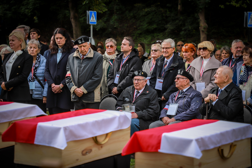 Uroczystości pogrzebowe Edwarda Borkowskiego oraz pięciu żołnierzy Armii Krajowej z oddziału Sergiusza Zyndrama-Kościałkowskiego ps. „Fakir”– Wilno, 23 września 2025. Fot. Paula Prudziłowicz (IPN)