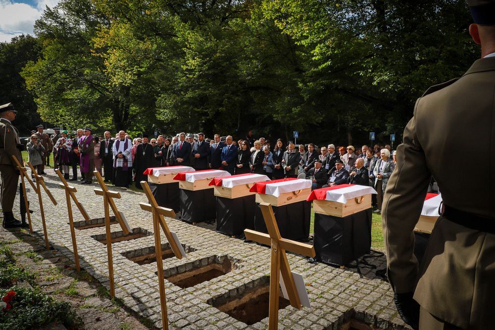 Uroczystości pogrzebowe Edwarda Borkowskiego oraz pięciu żołnierzy Armii Krajowej z oddziału Sergiusza Zyndrama-Kościałkowskiego ps. „Fakir”– Wilno, 23 września 2025. Fot. Paula Prudziłowicz (IPN)