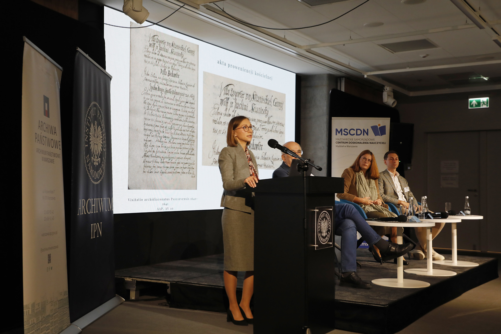 IX Ogólnopolska Konferencja Archiwistów i Historyków „Educare necesse est… – Od polis do megalopolis. Miasto i jego mieszkańcy w dokumencie, historiografii i dydaktyce od starożytności do końca XX w.” – Warszawa, 23 września 2025. Fot. Piotr Życieński (IPN)