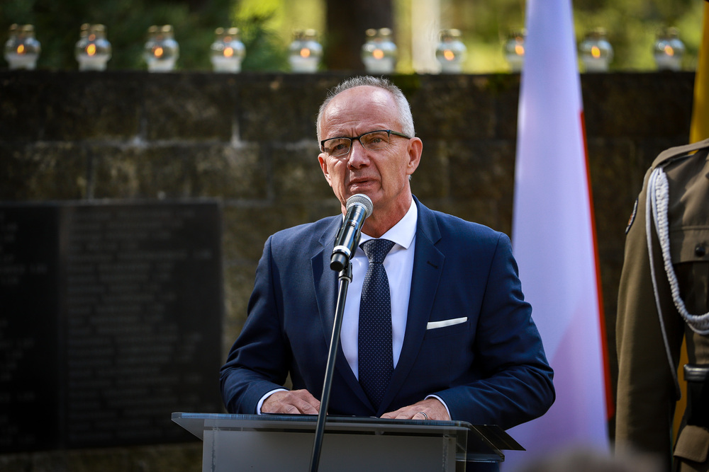 Uroczystości upamiętniające ofiary zbrodni ponarskiej. Na zdj. zastępca prezesa IPN dr hab. Krzysztof Szwagrzyk – Ponary, 24 września 2025. Fot. Paula Prudziłowicz (IPN)