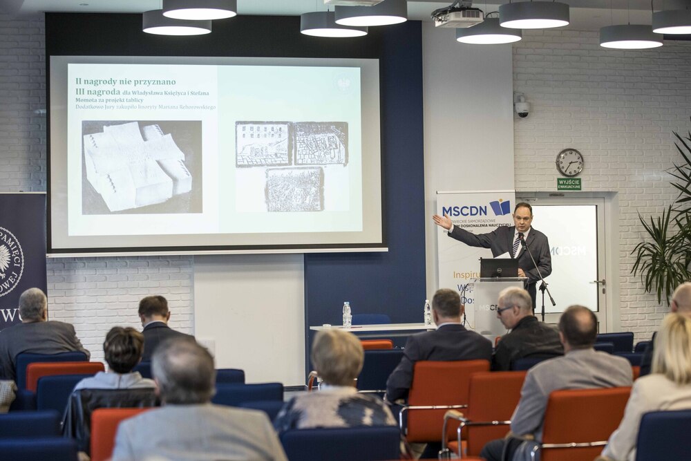 IX Ogólnopolska Konferencja Archiwistów i Historyków „Educare necesse est… – Od polis do megalopolis. Miasto i jego mieszkańcy w dokumencie, historiografii i dydaktyce od starożytności do końca XX w.” – Warszawa, 24 września 2025. Fot. Katarzyna Adamów (IPN)