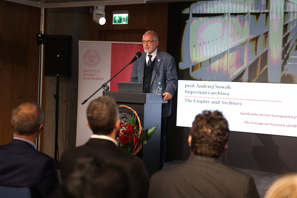Spotkanie roczne Europejskiej Sieci Instytucji Archiwalnych Zajmujących się Aktami Tajnych Służb. Na zdj. prof. Andrzej Nowak – Warszawa, 1 października 2025. Fot. Katarzyna Adamów (IPN)