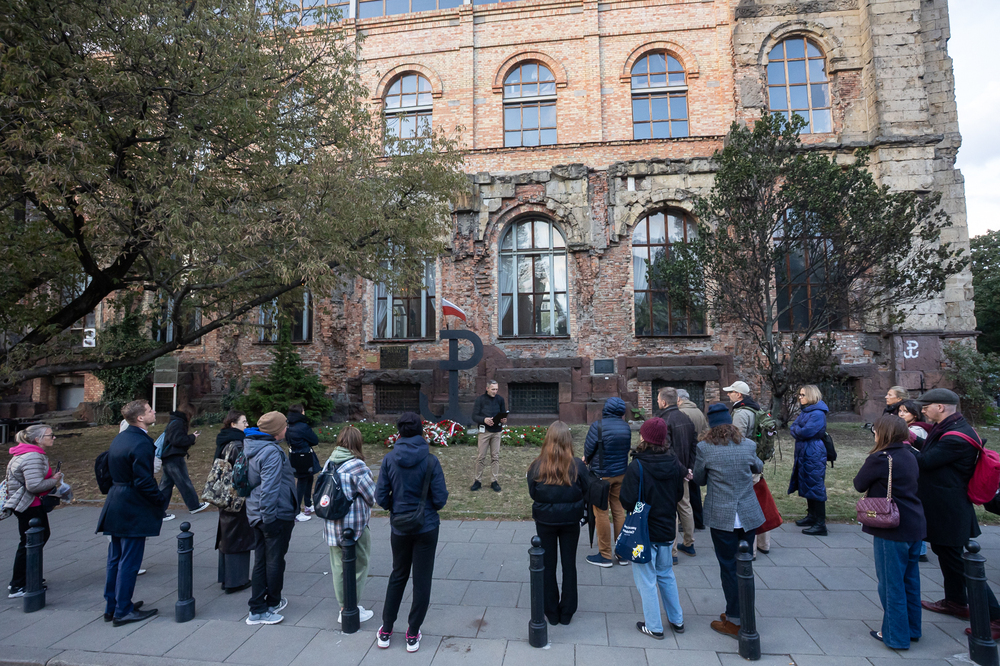 Zabili tamtą Warszawę – spacer śladami niemieckich zbrodni na cywilach w Powstaniu Warszawskim – 1 października 2025. Fot. Sławek Kasper (IPN)