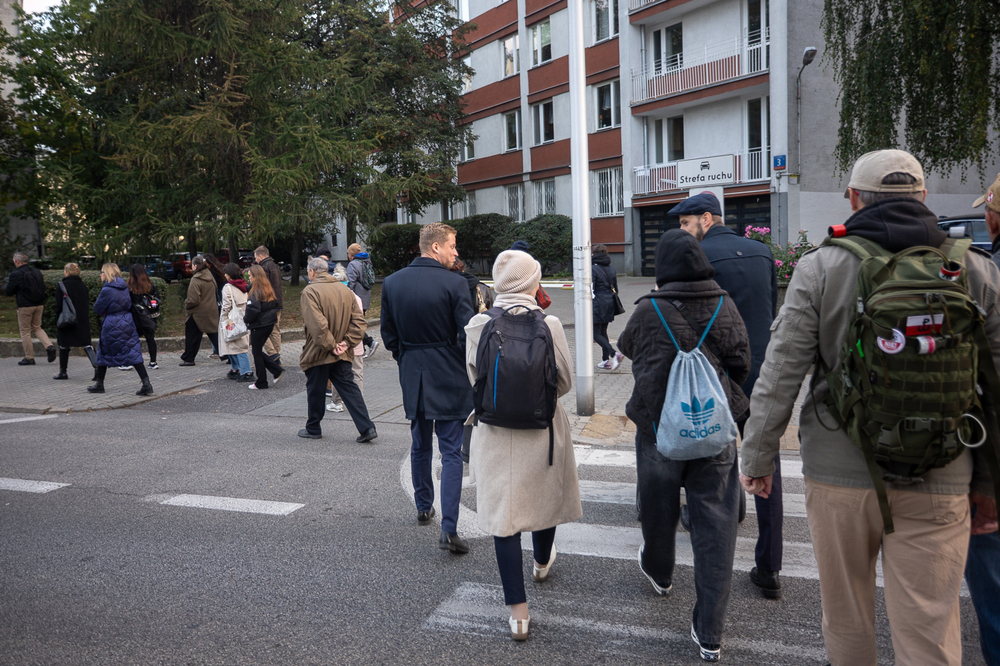 Zabili tamtą Warszawę – spacer śladami niemieckich zbrodni na cywilach w Powstaniu Warszawskim – 1 października 2025. Fot. Sławek Kasper (IPN)