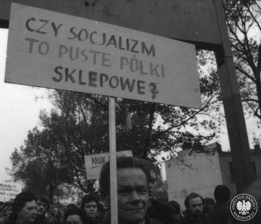 Marsz głodowy w Grudziądzu – fot. Anna Małgorzata Pietuszko, źródło: Archiwum IPN, sygn. IPNBU-3-14-13-55