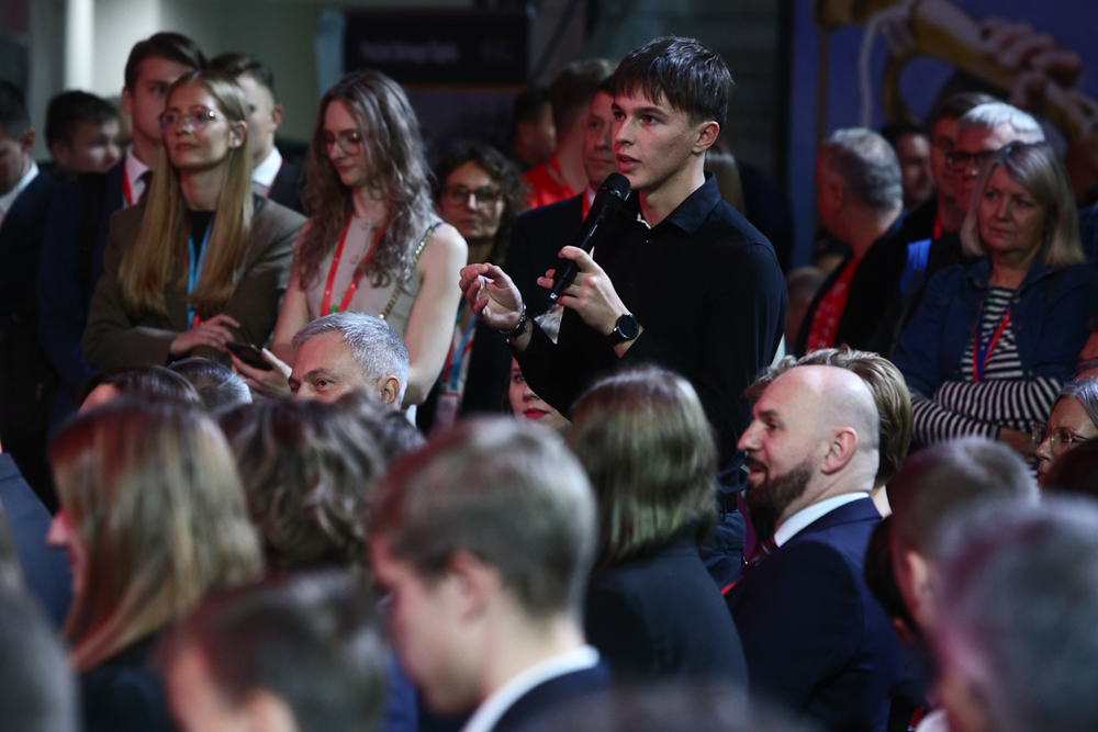 Debata młodzieży z Prezydentem RP Karolem Nawrockim podczas Kongresu Przyszłości Narodowej – Łódź, 16 października 2025. Fot. Sławek Kasper (IPN)