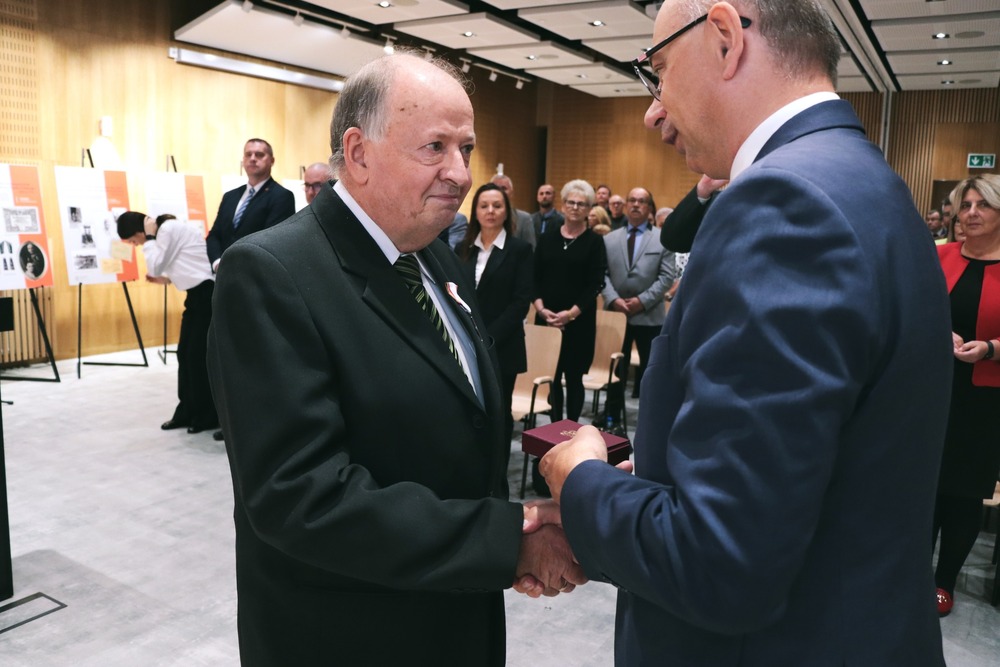 Uroczystość wręczenia Krzyży Wolności i Solidarności – Kielce, 17 października 2025. Fot. Dariusz Skrzyniarz (IPN)