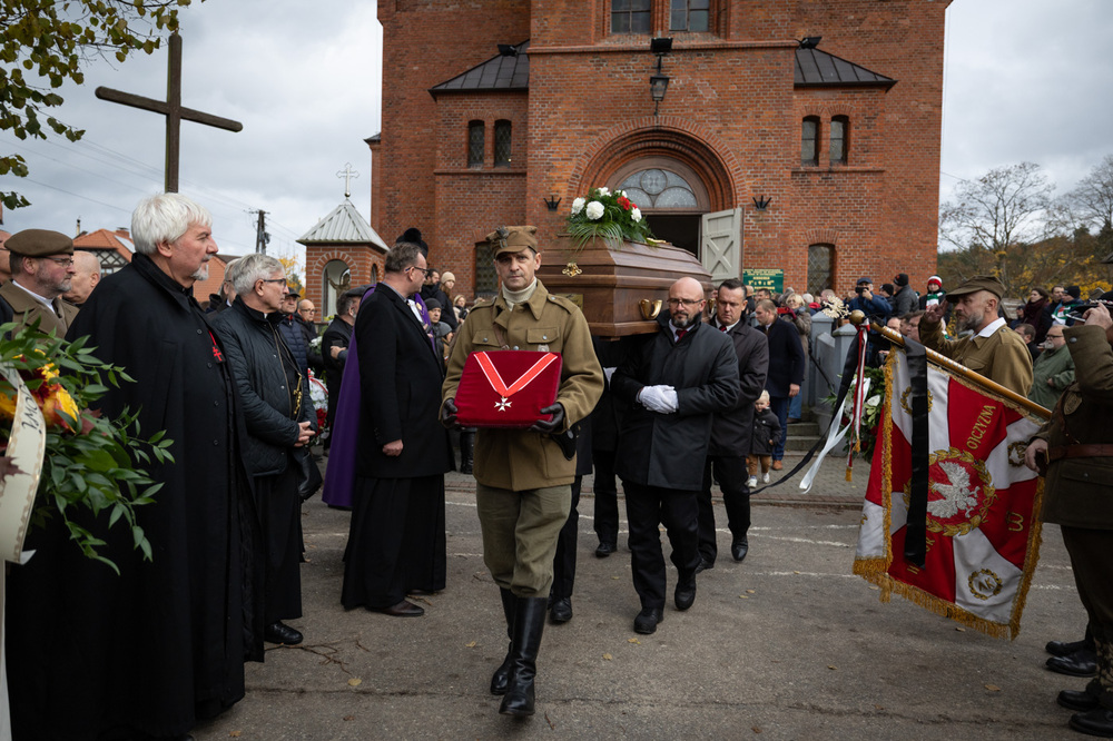 Uroczystości pogrzebowe Andrzeja Kołakowskiego – Szymbark, 25 października 2025. Fot. Roman Jocher