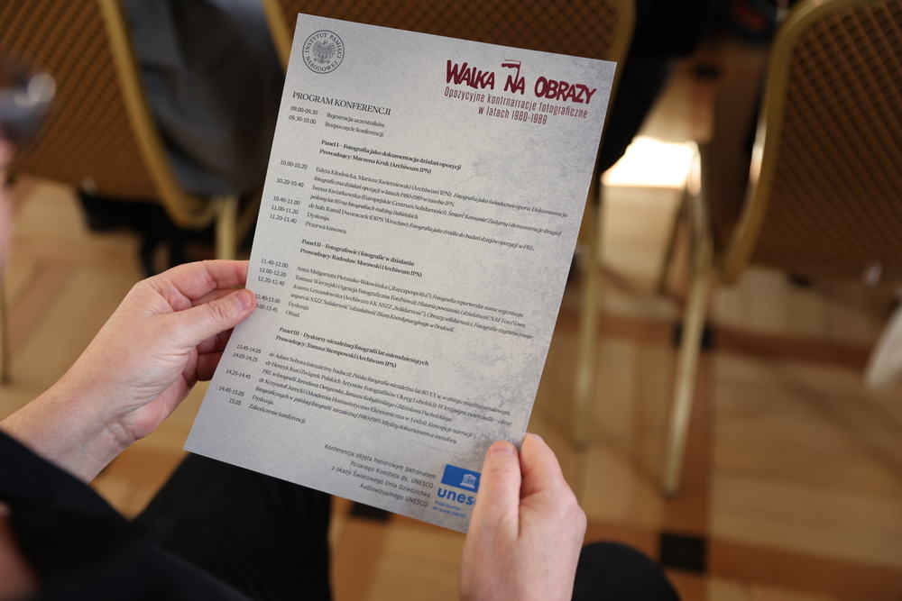 Konferencja naukowa „Walka na obrazy. Opozycyjne kontrnarracje fotograficzne w latach 1980–1989” – Warszawa, 27 października 2025. Fot. Katarzyna Adamów (IPN)