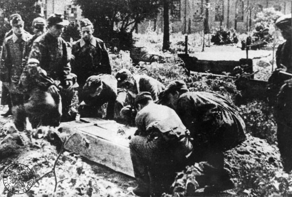 Pogrzeb Powstańca. Fot. z zasobu IPN