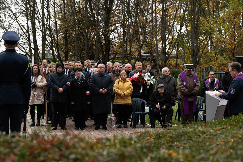 Państwowy pogrzeb Nieznanego Policjanta II Rzeczypospolitej – Ofiary Zbrodni Katyńskiej – Katowice, 30 października 2025. Fot. Krzysztof Łojko (IPN)