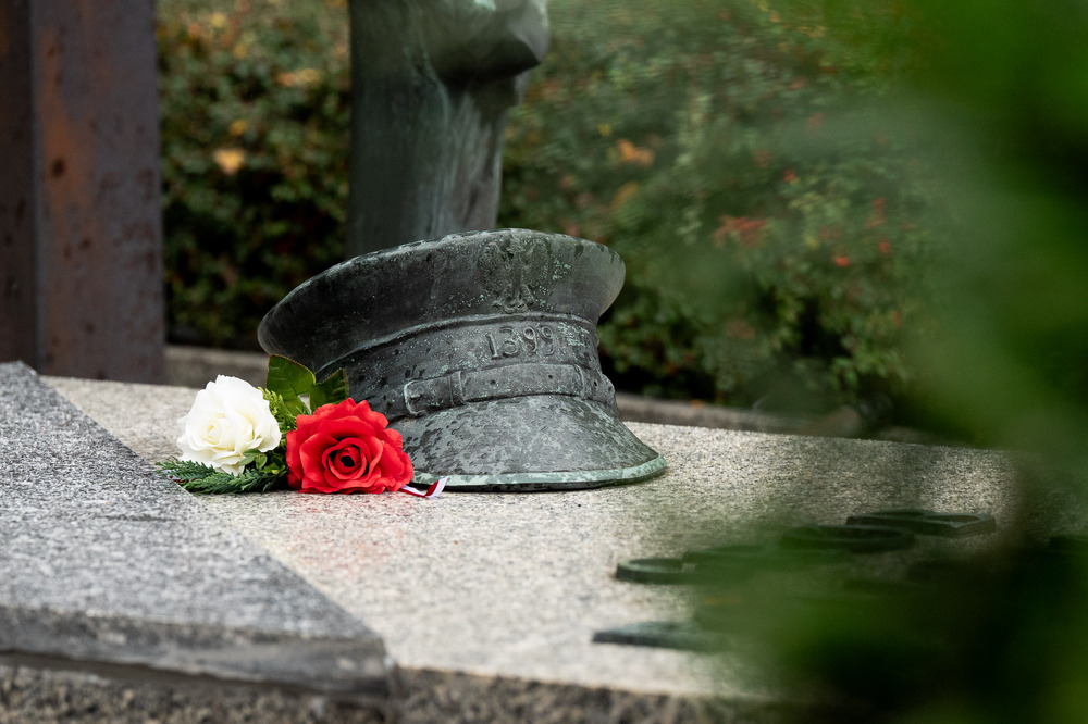 Państwowy pogrzeb Nieznanego Policjanta II Rzeczypospolitej – Ofiary Zbrodni Katyńskiej – Katowice, 30 października 2025. Fot. Krzysztof Łojko (IPN)