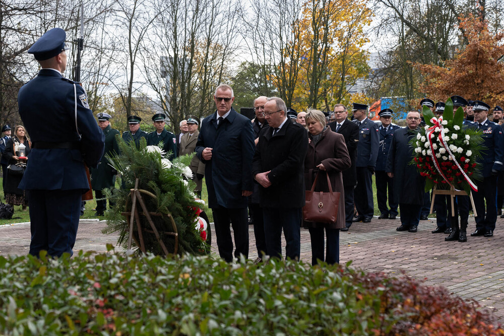 Państwowy pogrzeb Nieznanego Policjanta II Rzeczypospolitej – Ofiary Zbrodni Katyńskiej – Katowice, 30 października 2025. Fot. Krzysztof Łojko (IPN)