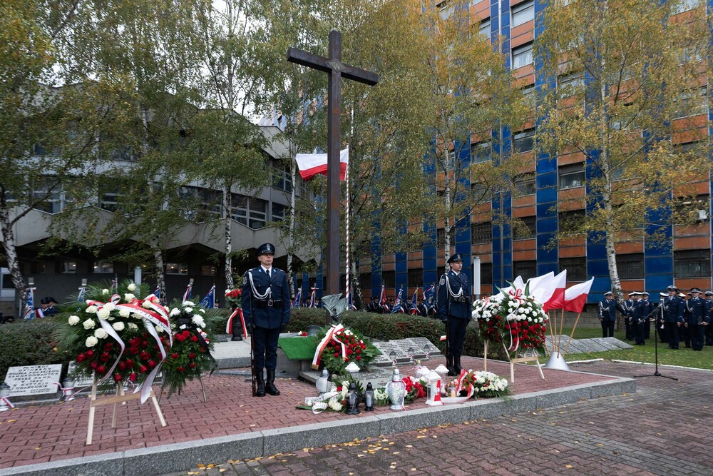 Państwowy pogrzeb Nieznanego Policjanta II Rzeczypospolitej – Ofiary Zbrodni Katyńskiej – Katowice, 30 października 2025. Fot. Krzysztof Łojko (IPN)