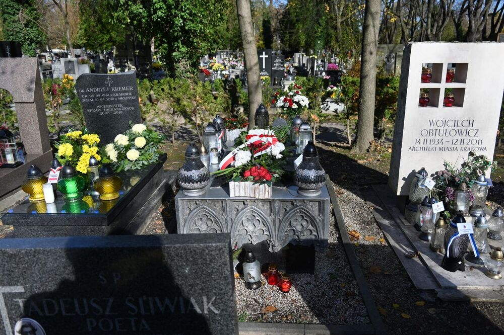 Zastępcy prezesa IPN uczcili pamięć Janusza Kurtyki – Kraków, 1 listopada 2025. Fot. Janusz Ślęzak (IPN)