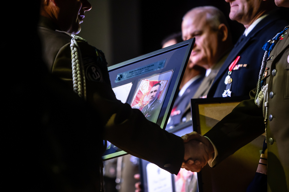 Medal Reipublicae Memoriae Meritum dla Wojska Obrony Terytorialnej – Zegrze, 7 listopada 2025. Fot. Sławek Kasper (IPN)