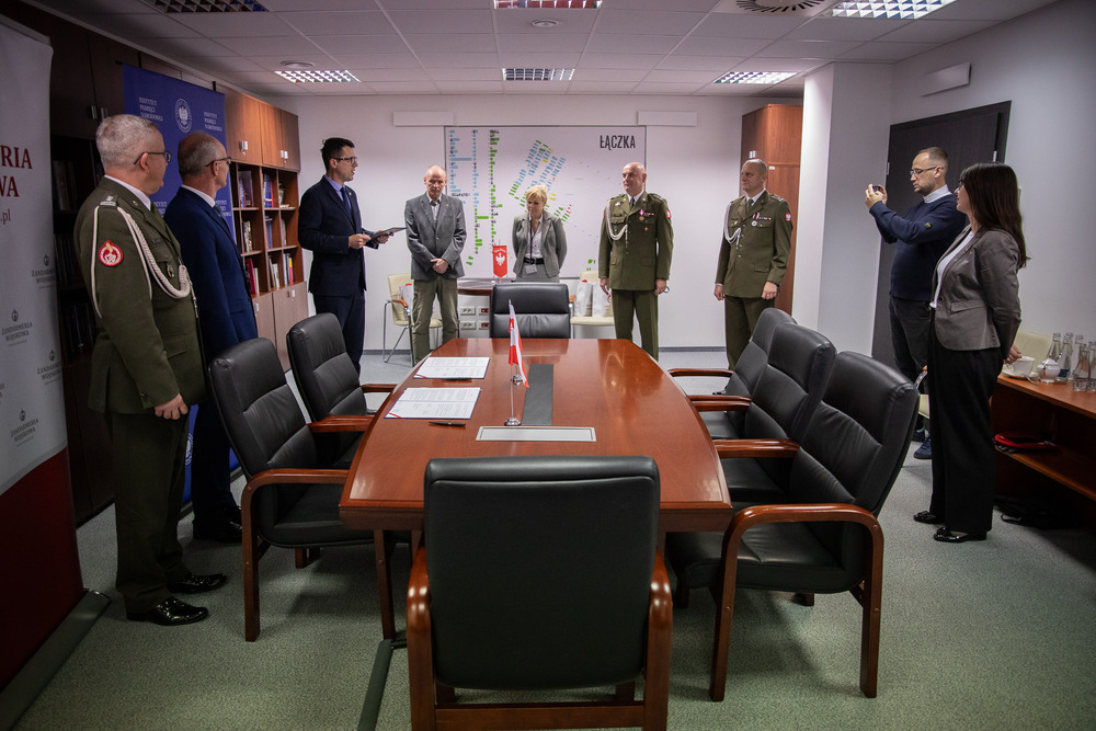 Porozumienie o współpracy między IPN a Komendą Główną Żandarmerii Wojskowej w sprawie prowadzenia prac poszukiwawczych – Warszawa, 7 listopada 2025. Fot. Krzysztof Kapłon (IPN)