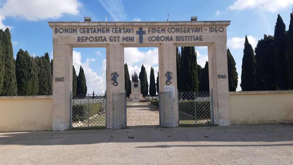 Prezentacja wystawy „Szlaki Nadziei. Odyseja Wolności” w Bari oraz upamiętnienie polskich żołnierzy w Casamassima – 6 listopada 2025. Fot. dr Mateusz Marek (IPN)