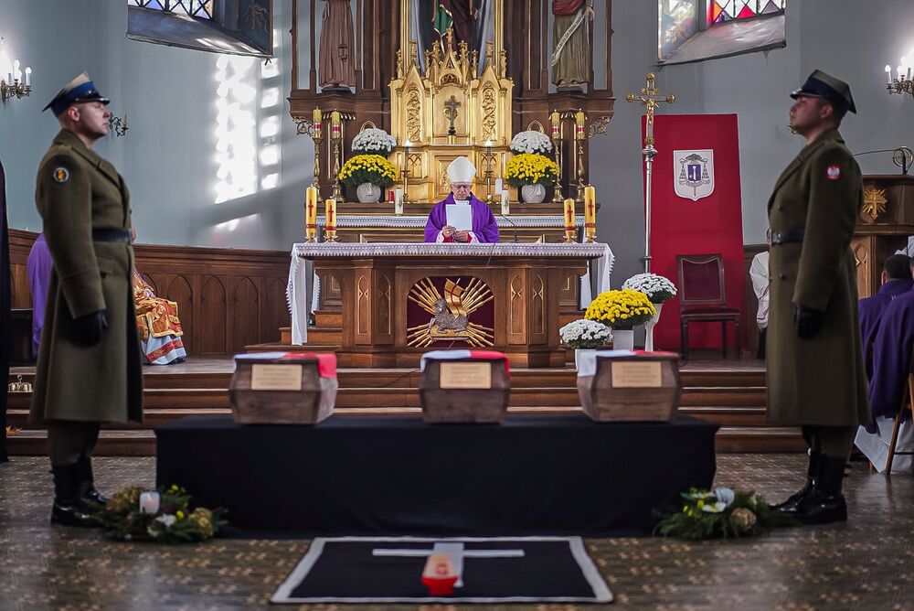 Pogrzeb żołnierzy Wojska Polskiego w Mościskach – 14 listopada 2025. Fot. Mateusz Niegowski (IPN)