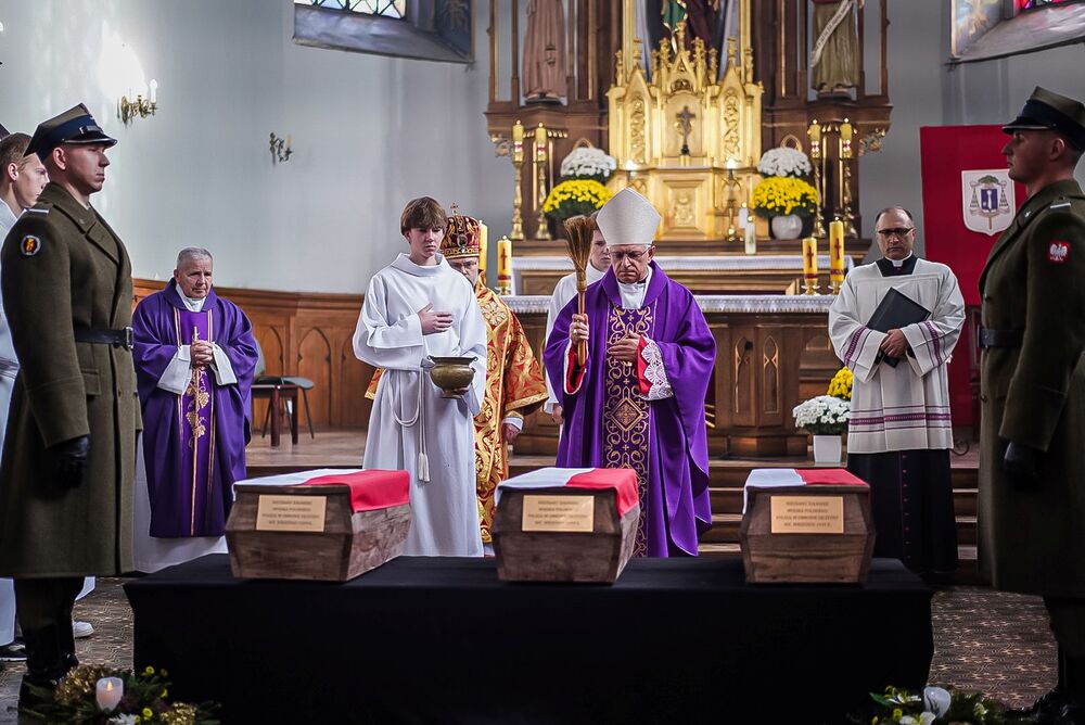 Pogrzeb żołnierzy Wojska Polskiego w Mościskach – 14 listopada 2025. Fot. Mateusz Niegowski (IPN)