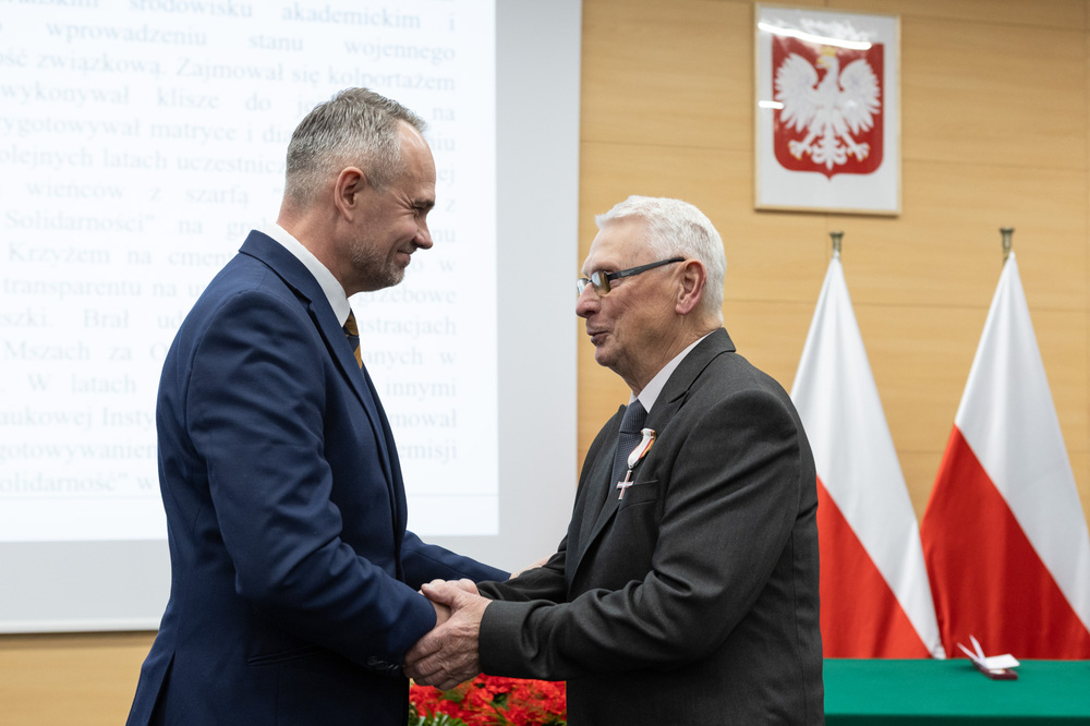 Uroczystość wręczenia Krzyży Wolności i Solidarności w Delegaturze IPN w Bydgoszczy – 19 listopada 2025. Fot. Roman Jocher (IPN)