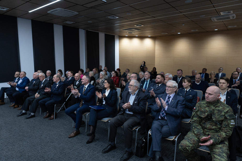 Uroczystość wręczenia Krzyży Wolności i Solidarności w Delegaturze IPN w Bydgoszczy – 19 listopada 2025. Fot. Roman Jocher (IPN)