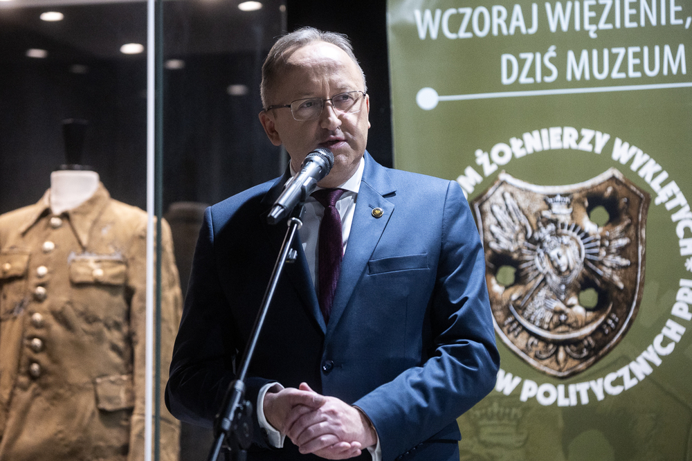 Wystawa „Metodą katyńską…”. O katach i egzekucjach w więzieniu mokotowskim. Na zdj. zastępca prezesa IPN dr hab. Karol Polejowski – Warszawa, 21 listopada 2025. Fot. Sławek Kasper (IPN)