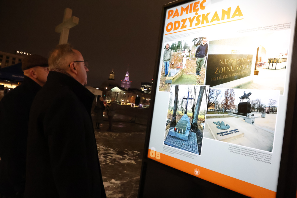 Wernisaż wystawy „Nieznanemu – Rodacy. 1925–2025” – Warszawa, 24 listopada 2025. Fot. Krzysztof Kapłon (IPN)