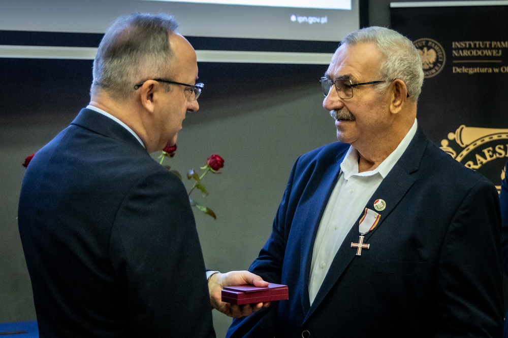 Uroczystość wręczenia Krzyży Wolności i Solidarności oraz nagrody Praesentes Prioribus – Olsztyn, 28 listopada 2025. Fot. Łukasz Czechyra (IPN)