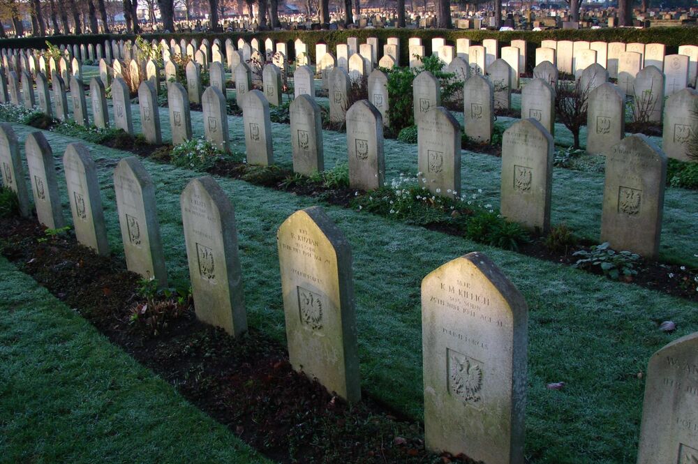 Cmentarz Polskich Lotników w Newark-on-Trent – 13 grudnia 2025. Fot. Piotr Nosarzewski (IPN)