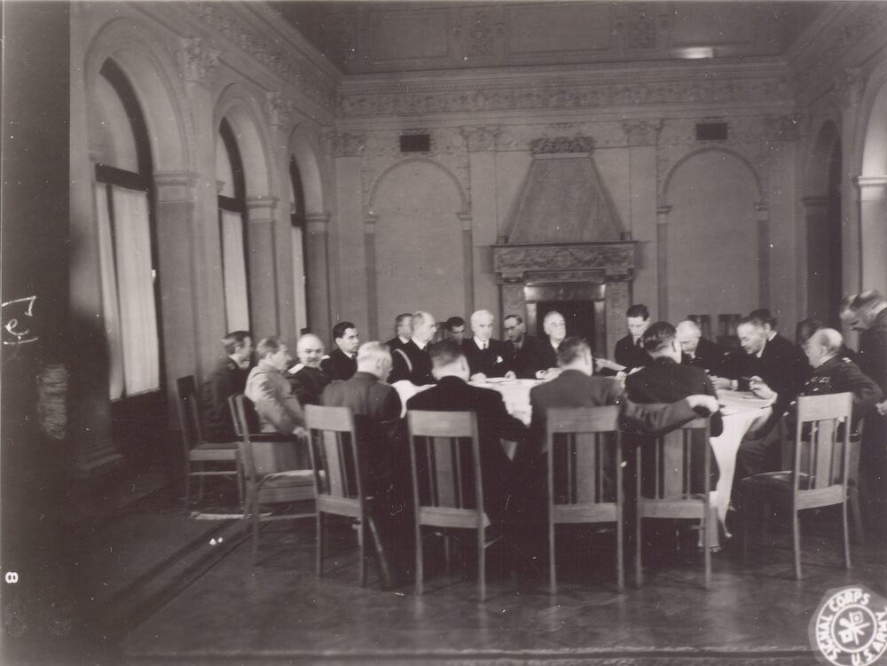 Obrady konferencji w Jałcie z udziałem delegacji ZSRS, Stanów Zjednoczonych i Wielkiej Brytanii. Fot. AIPN