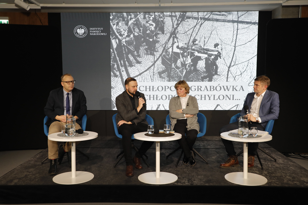 „Chłopcy z Grabówka, chłopcy z Chyloni…” – debata w 55. rocznicę wydarzeń Grudnia ’70 – Warszawa, 15 grudnia 2025. Fot. Piotr Życieński (IPN)