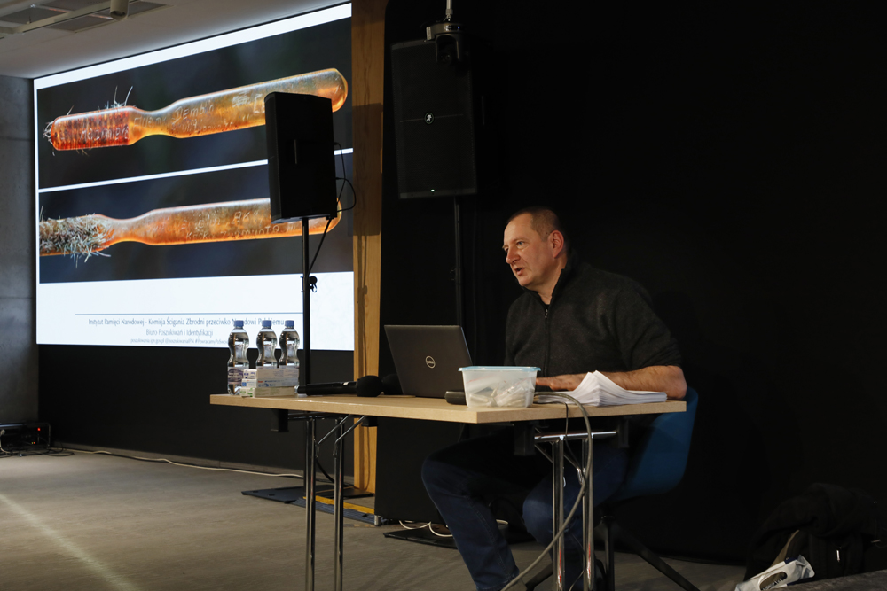 Zajęcia w ramach projektu „Łączka i inne miejsca poszukiwań” – Warszawa, 16 grudnia 2025. Fot. Ewa Tylus (IPN)