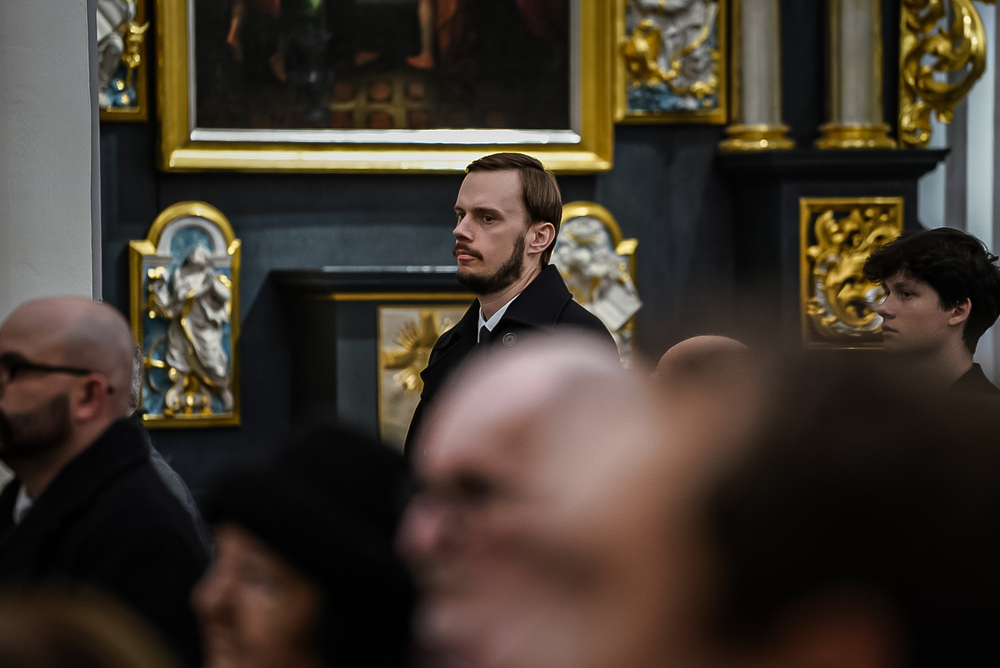 Uroczystości pogrzebowe Władysława Siemaszki. Na zdj. zastępca dyrektora Biura Prezesa IPN Adam Stefan Lewandowski – Warszawa, 18 grudnia 2025. Fot. Mateusz Niegowski (IPN)