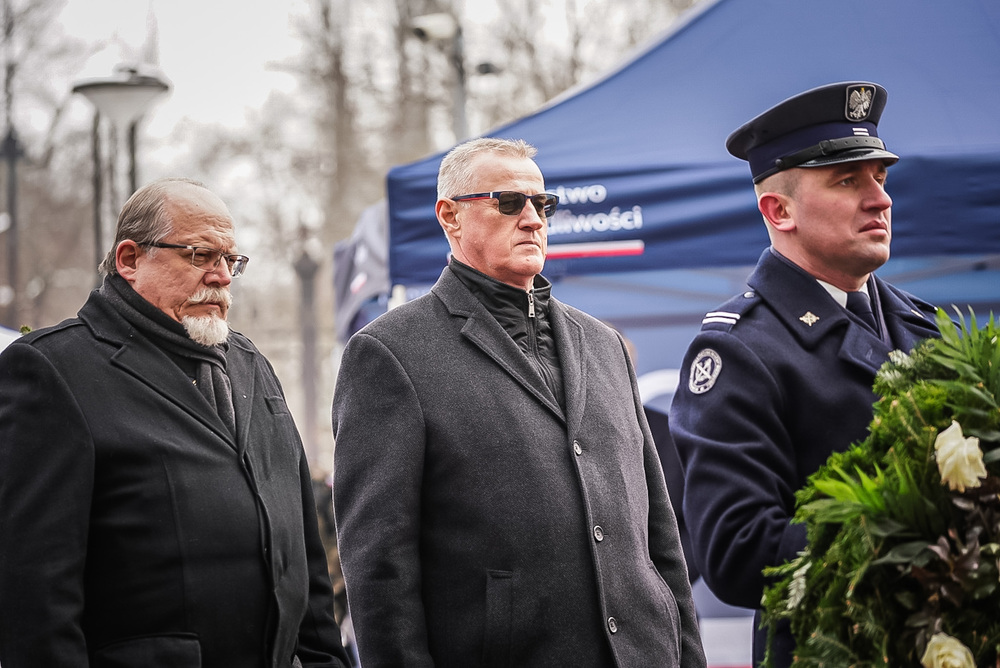 77. rocznica śmierci Jana Rodowicza „Anody”. Na zdj. od lewej: dyrektor BUWiM Adam Siwek i dyrektor Głównej Komisji Ścigania Zbrodni przeciwko Narodowi Polskiemu prok. Andrzej Pozorski – Warszawa, 7 stycznia 2026. Fot. Mateusz Niegowski (IPN)