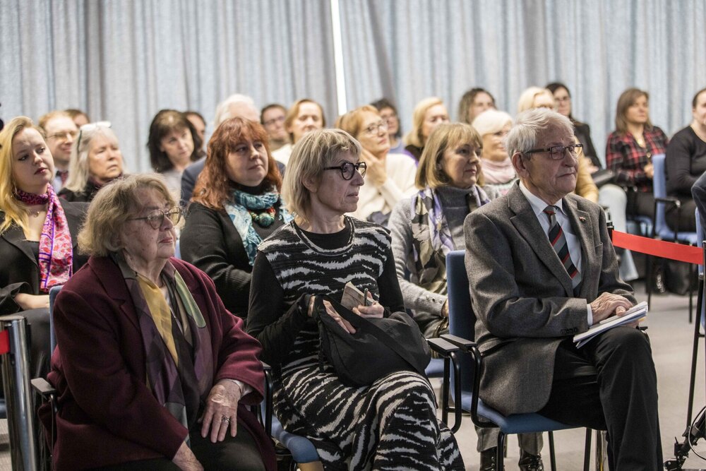 Dyskusja o albumie „Z »nieludzkiej ziemi« do krainy maharadżów. Polscy uchodźcy z ZSRS w Indiach 1942–1948” – Warszawa, 21 stycznia 2026. Fot. Katarzyna Adamów (IPN)