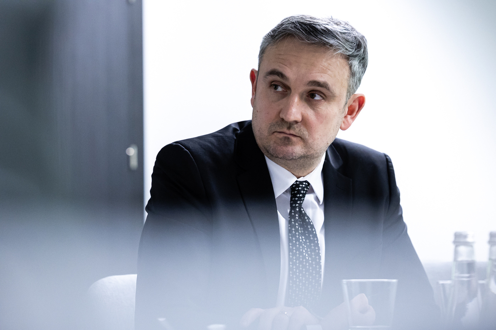 Minister kultury Mołdawii z wizytą w IPN. Na zdj. minister kultury Mołdawii Cristian Jardan – Warszawa, 26 stycznia 2026. Fot. Sławek Kasper (IPN)