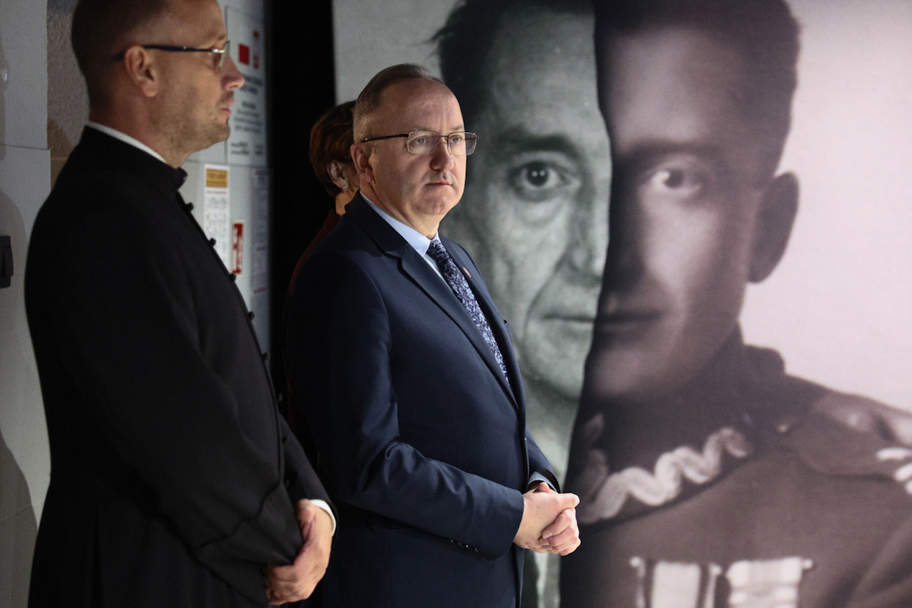 73. rocznica śmierci gen. Augusta Emila Fieldorfa „Nila”. Na zdj. od lewej: ks. Tomasz Trzaska i zastępca prezesa IPN dr hab. Karol Polejowski – Warszawa, 24 lutego 2026. Fot. Sławek Kasper (IPN)